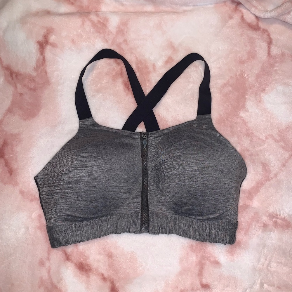 Under Armour Front Zip-Up Sports Bra. Size 36D